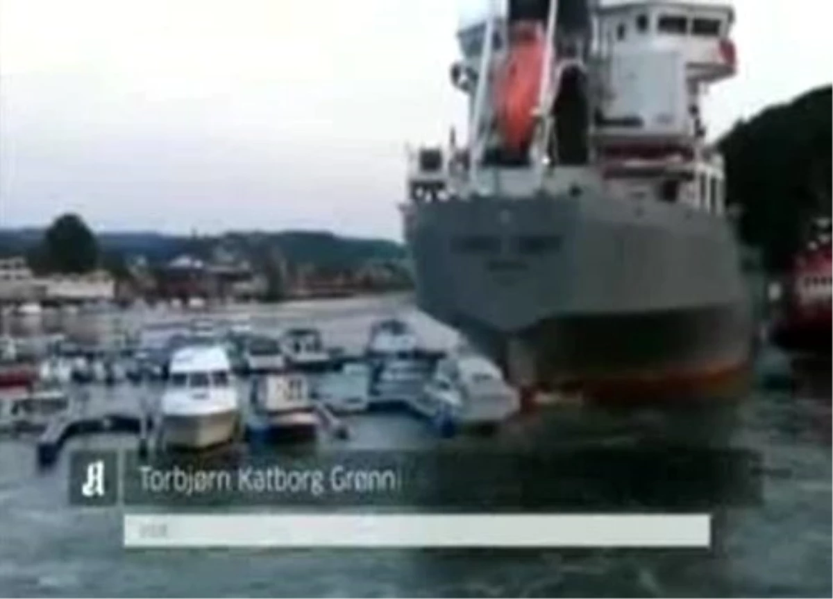 Norveç\'e Ait Rum Bandıralı Gemi Yatları Böyle Parçaladı