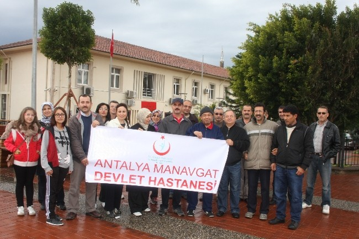 Sağlıkçılar Sağlıklı Yaşam İçin Yürüdü
