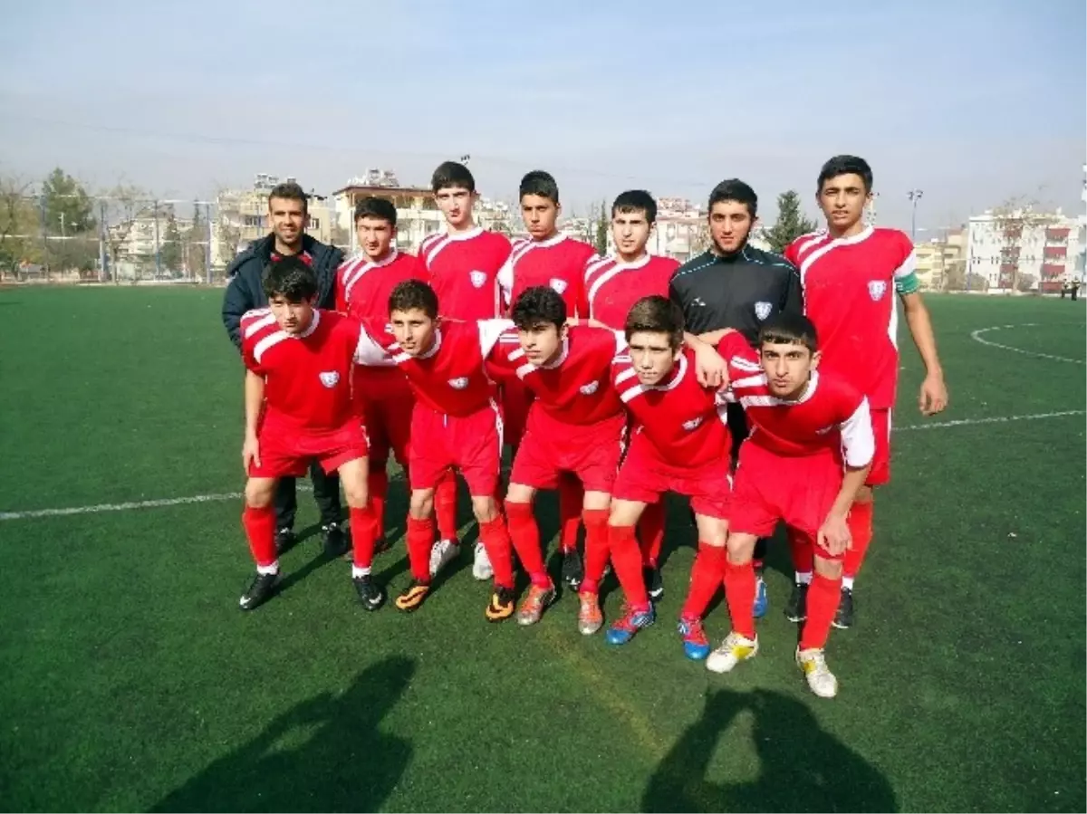 Şahinbey U 17 Gençler, Demir Sporu 9-0 Mağlup Etti