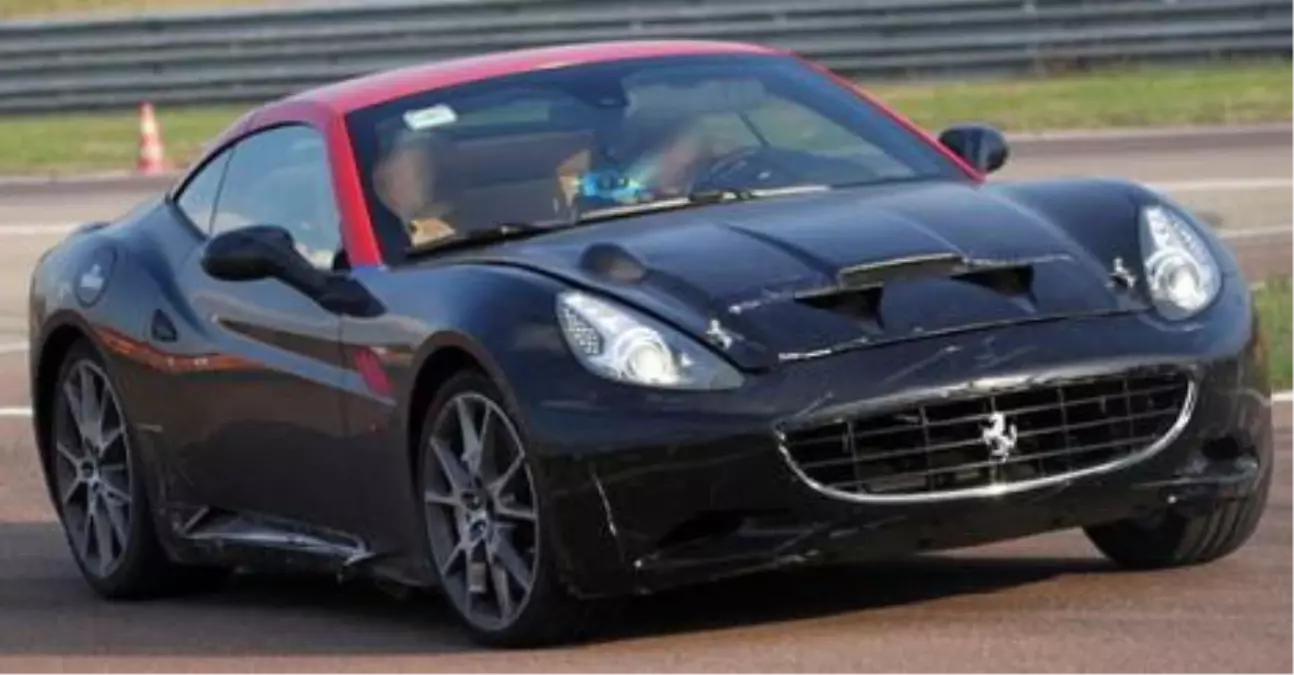 2015 Ferrari California Cenevre\'de Olacak