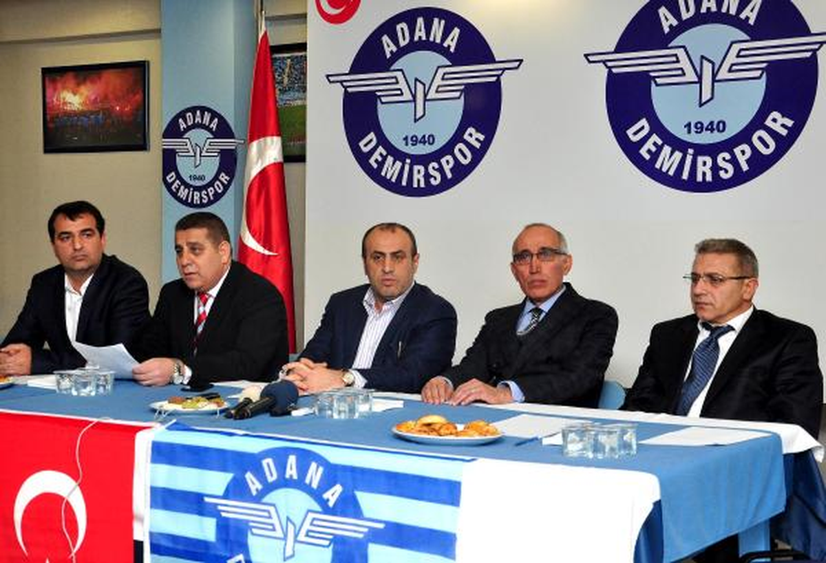 Adana Demirspor\'da Görev Dağılımı Yapıldı