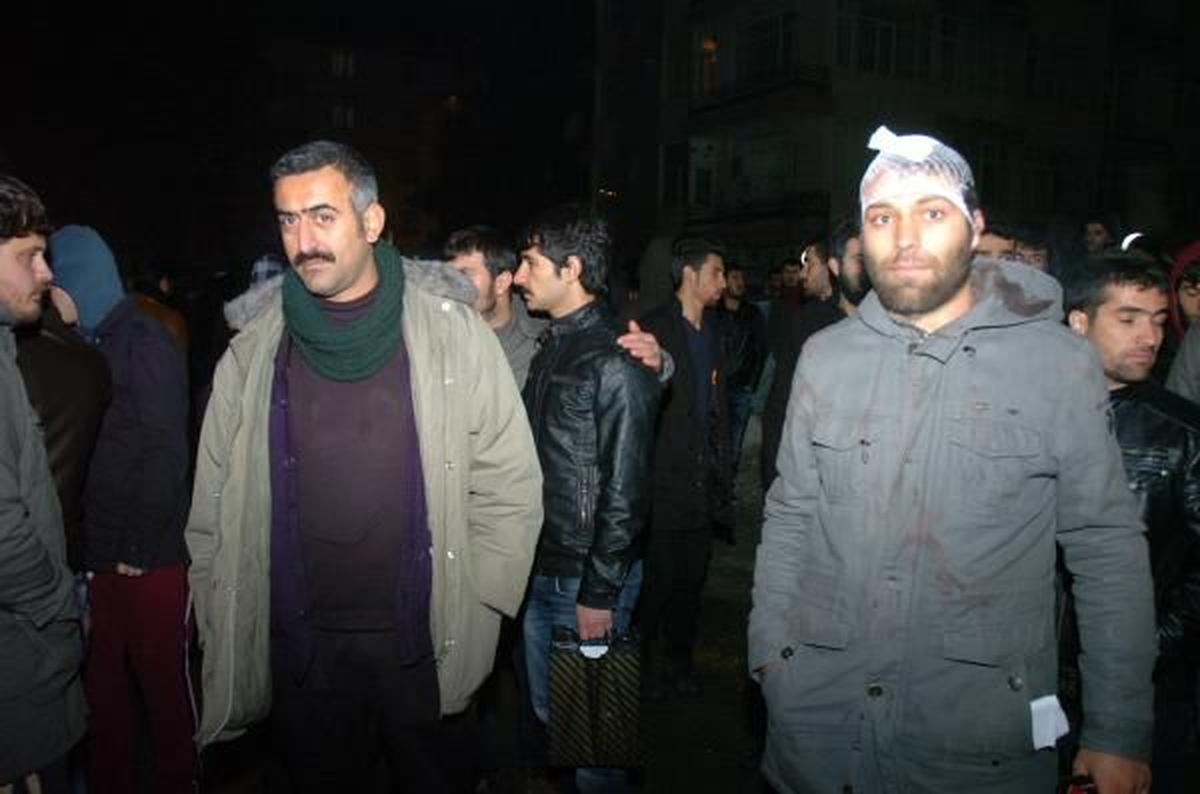 AİBÜ\'de Öğrenci Kavgası: 3 Yaralı