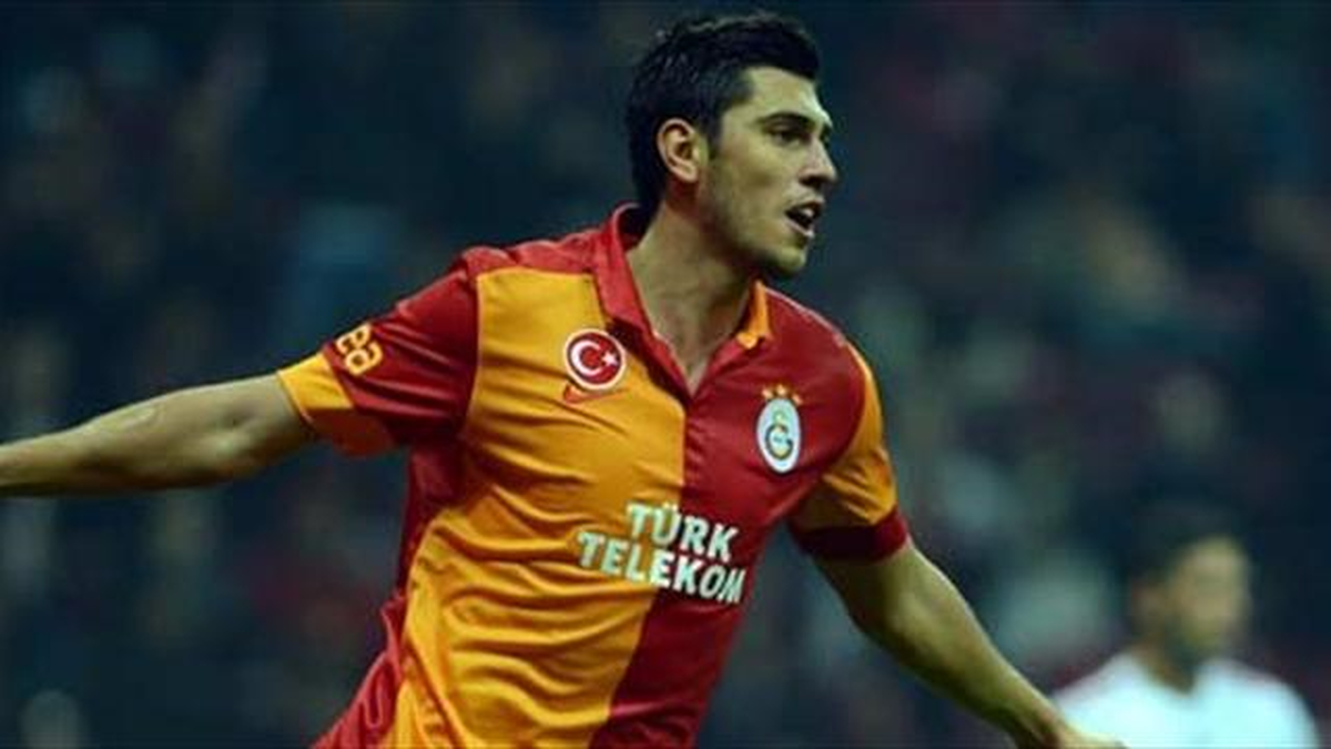 Beşiktaş\'tan Galatasarayı Kızdıracak Teklif: İmza Atma Bize Gel