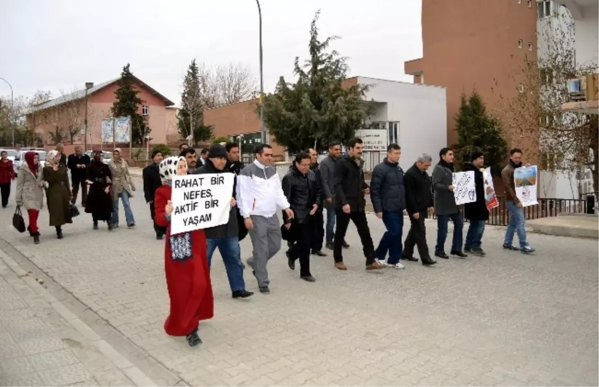 Besni\'de Sağlıklı Yaşam İçin Yürüyüş Yapıldı