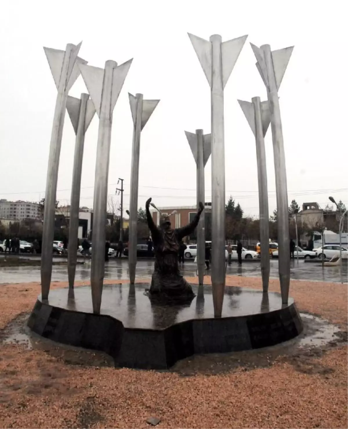 Diyarbakır\'da Füze Maketli \'Roboski Anıtı\' Açıldı