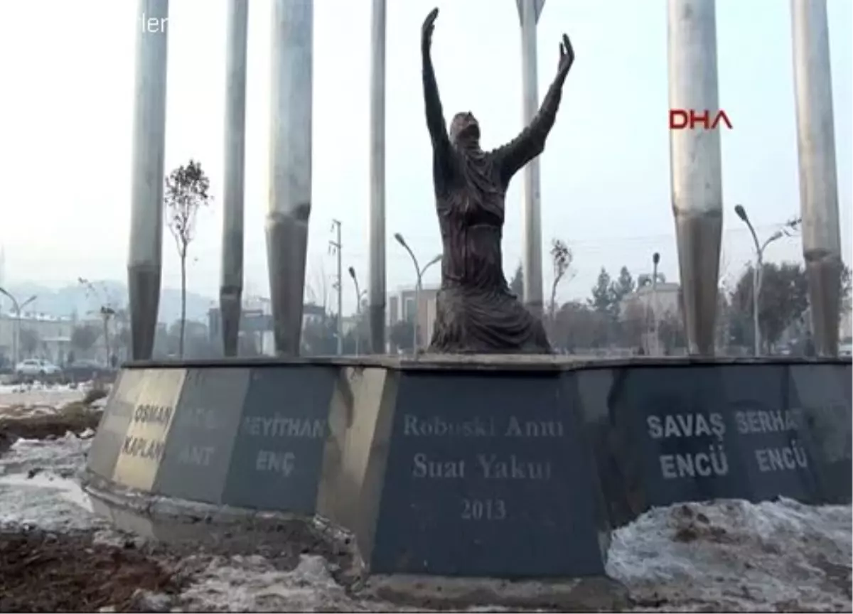 Diyarbakır\'da Füze Maketli \'Roboski Anıtı\' Açıldı