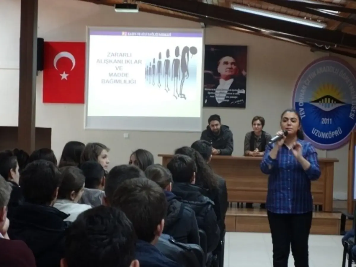 Emniyetten Öğrencilere "Madde Bağımlılığı" Semineri