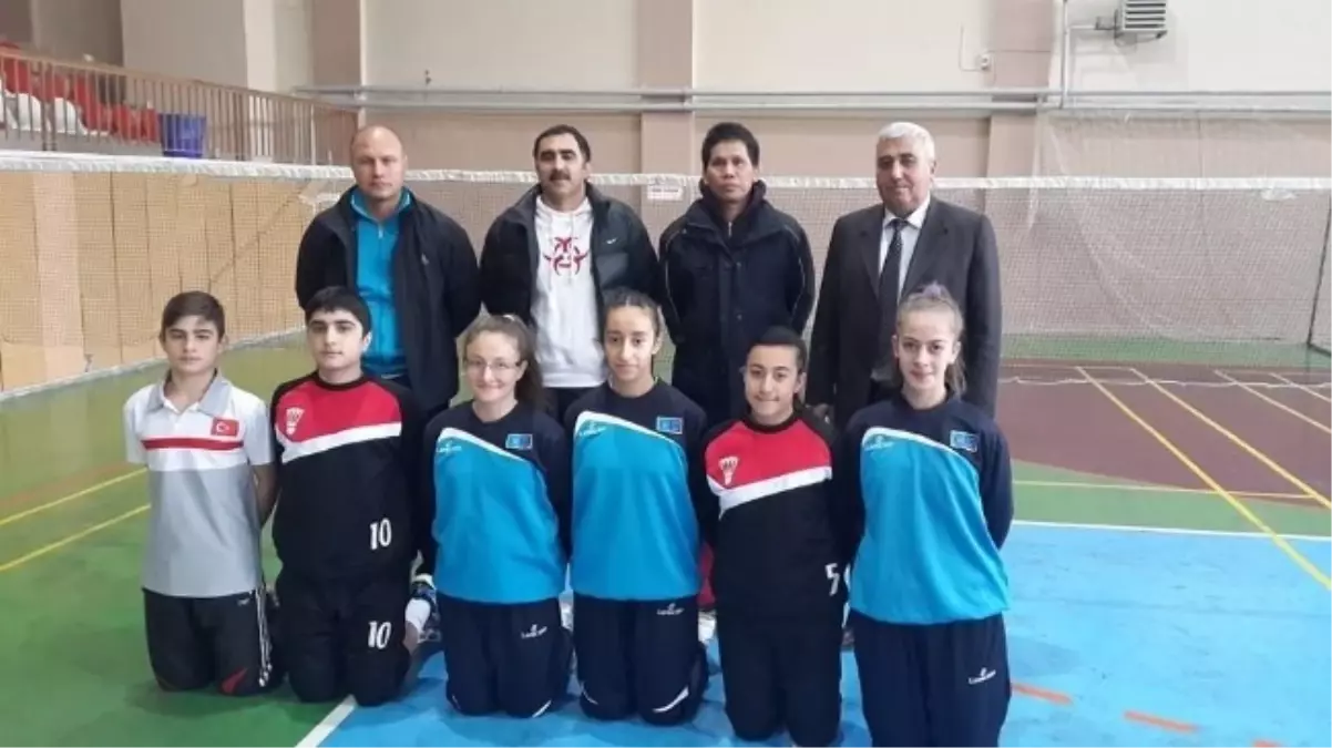 Endonezyalı Badminton Antrenörü Erzincan\'da