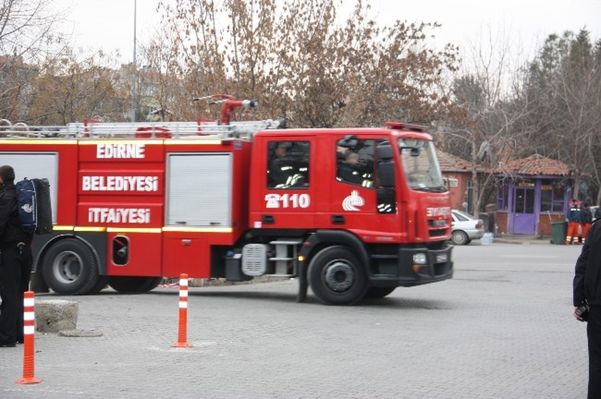 Hastanede Yangın ve Kurtarma Tatbikatı Gerçeğini Aratmadı