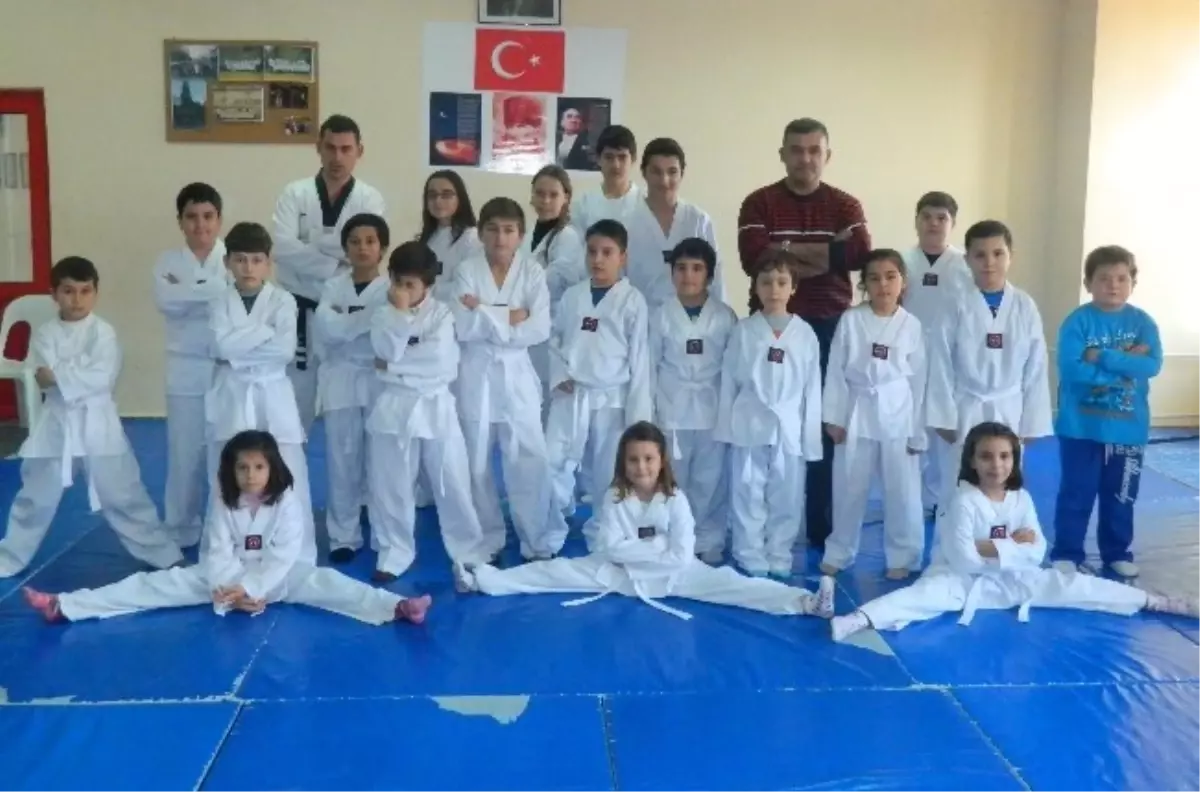 Hayrabolu\'da Taekwondo Sporu Yaygınlaşıyor