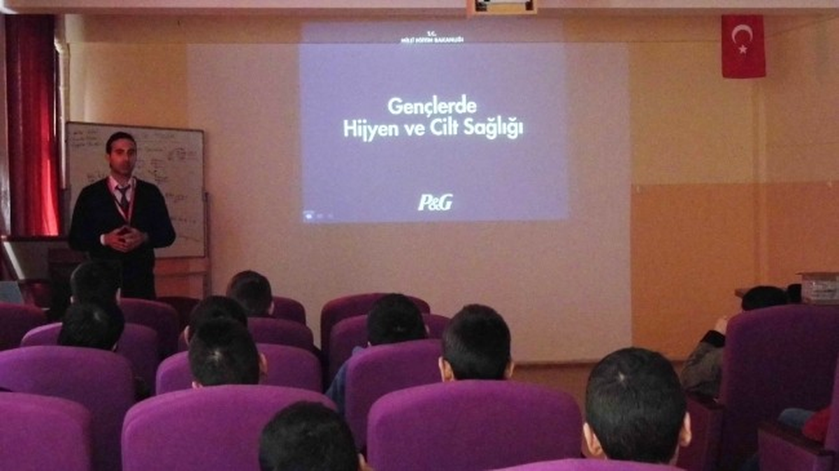 Hisarcık Çpl Öğrencilerine \'Gençlerde Hijyen ve Cilt Sağlığı\' Semineri