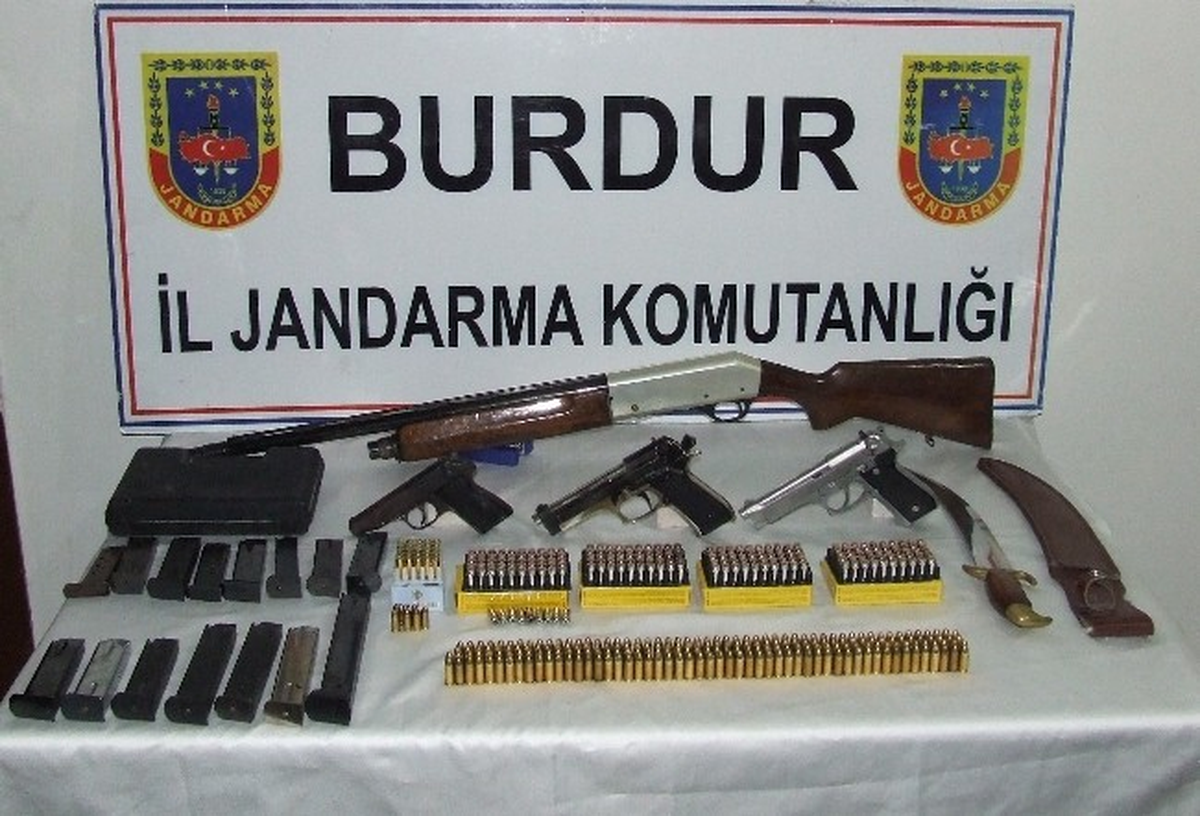 Jandarmadan Ruhsatsız Silah Operasyonu