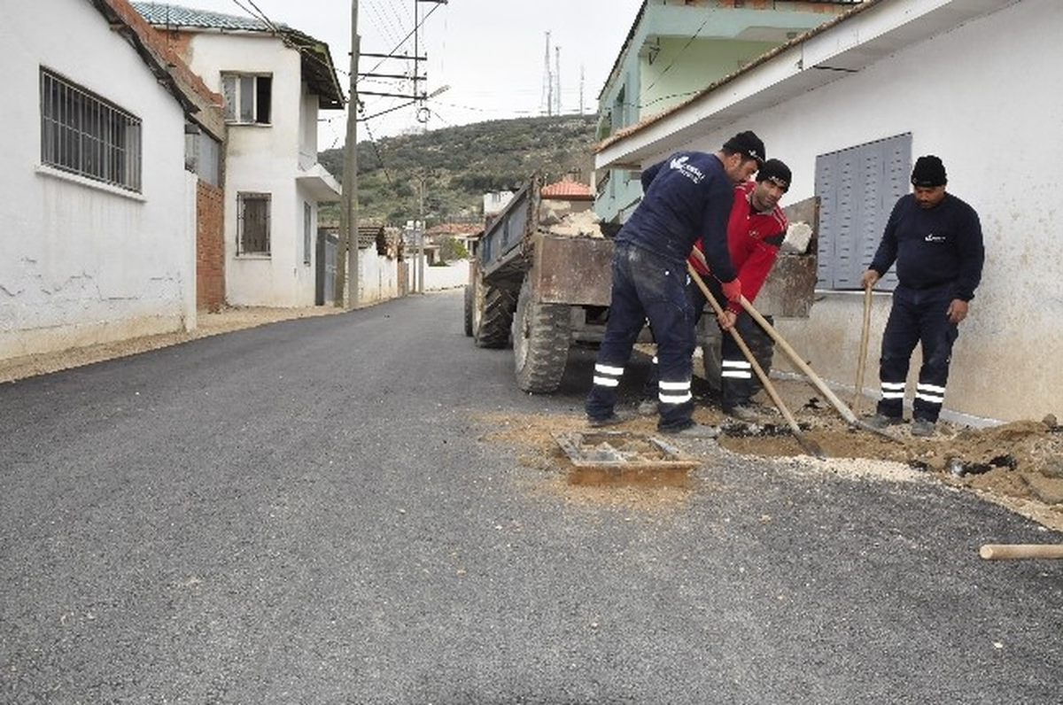 Kuşçuburun\'a 800 Ton Asfalt Döküldü