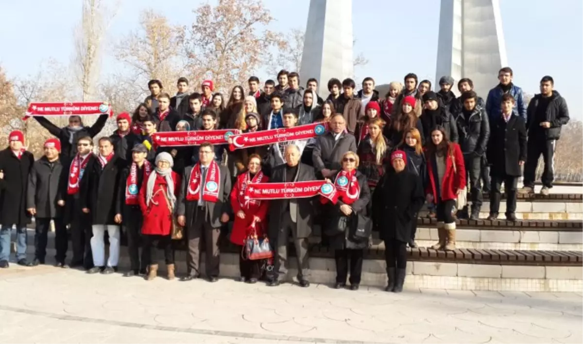 Manisa\'dan Ankara\'ya Uzanan Bin Kişilik Sevgi Seli