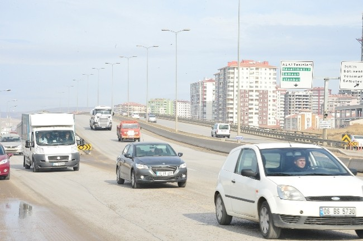 Mehmet Akif Ersoy Üst Geçidi Yeniden Trafiğe Açıldı
