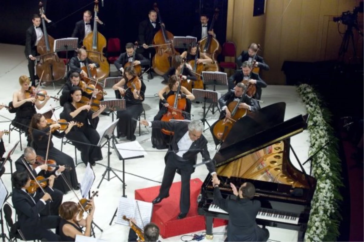 Michel Camilo & Antalya Piyano Festivali Kapanış Konseri NTV Ekranlarında