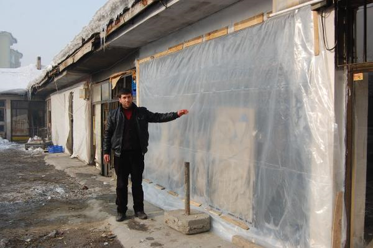 Soğuktan Korunmak İçin Naylon Kaplama