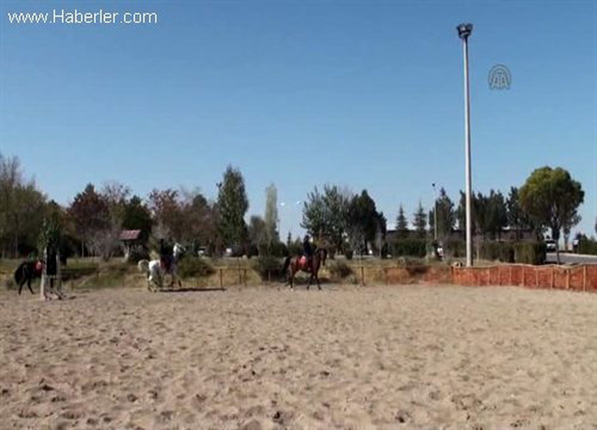 Atlı asayiş timi, kadın komutana emanet -