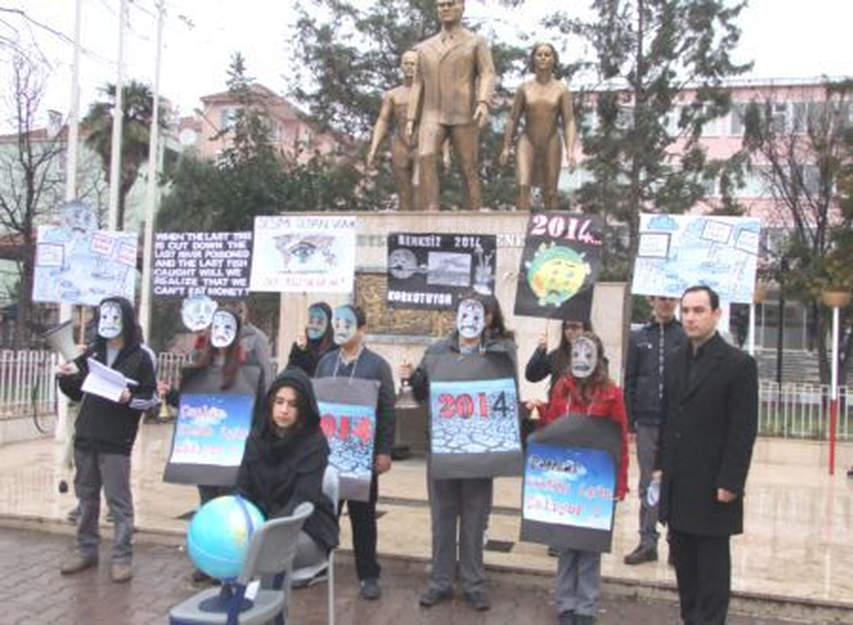 Bafralı Öğrencilerden Çanlı Bildiri