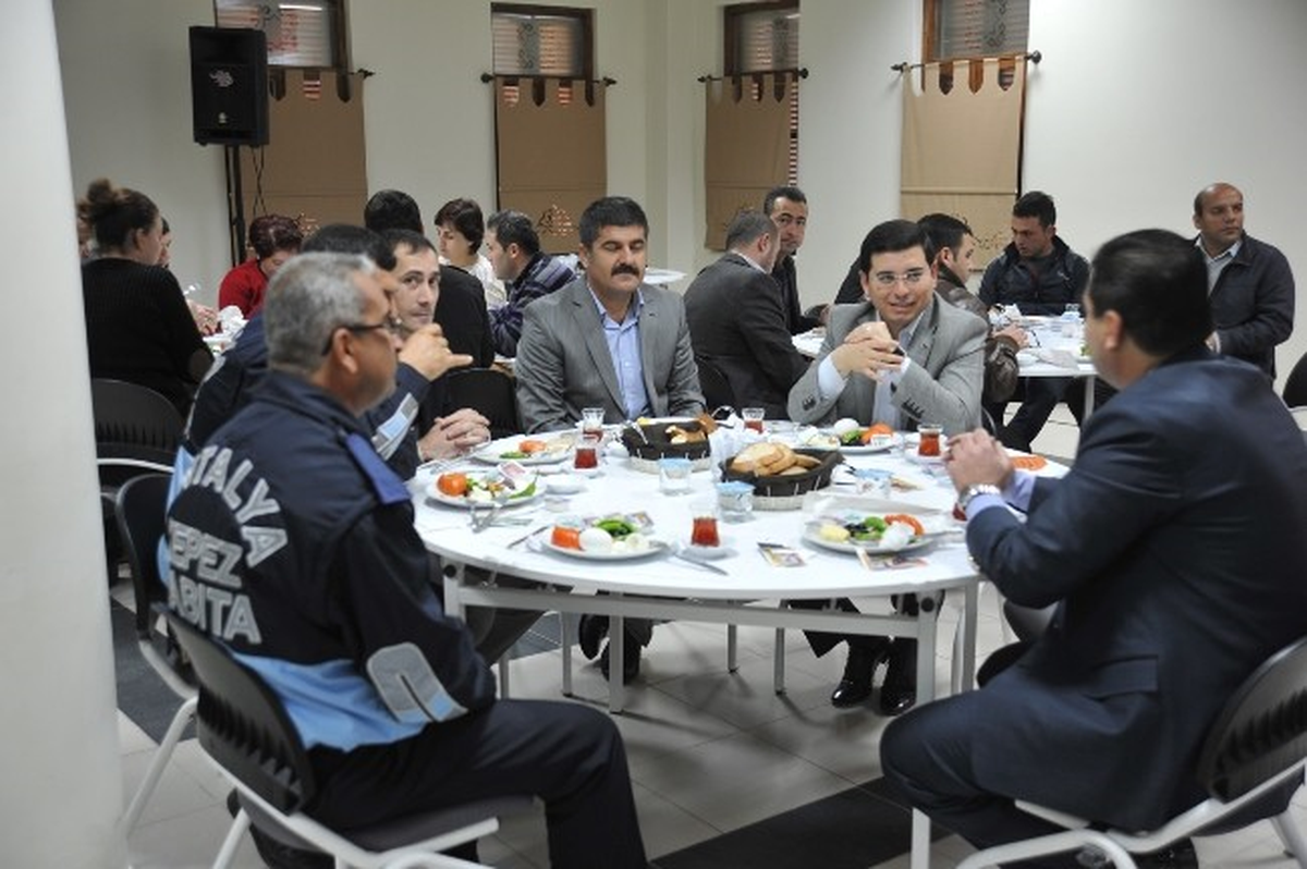Başkan Tütüncü Zabıta ve Özel Güvenlik Çalışanlarıyla Buluştu