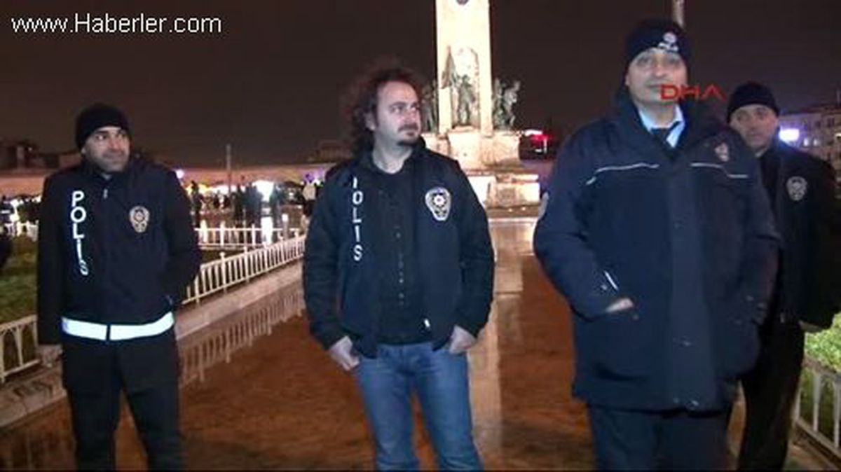 Berkin Elvan İçin Dilek Feneri Uçurdular