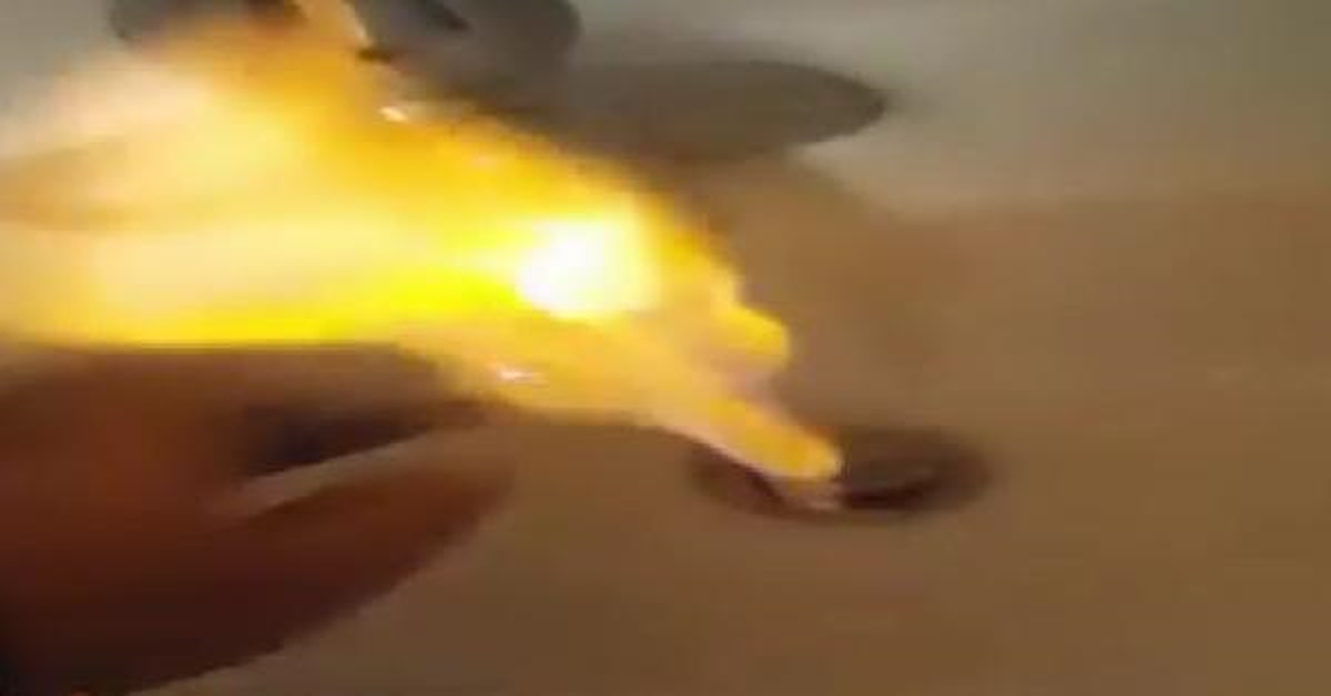 Duş Alıp Dişini Fırçaladığı Musluk Suyu Alev Aldı
