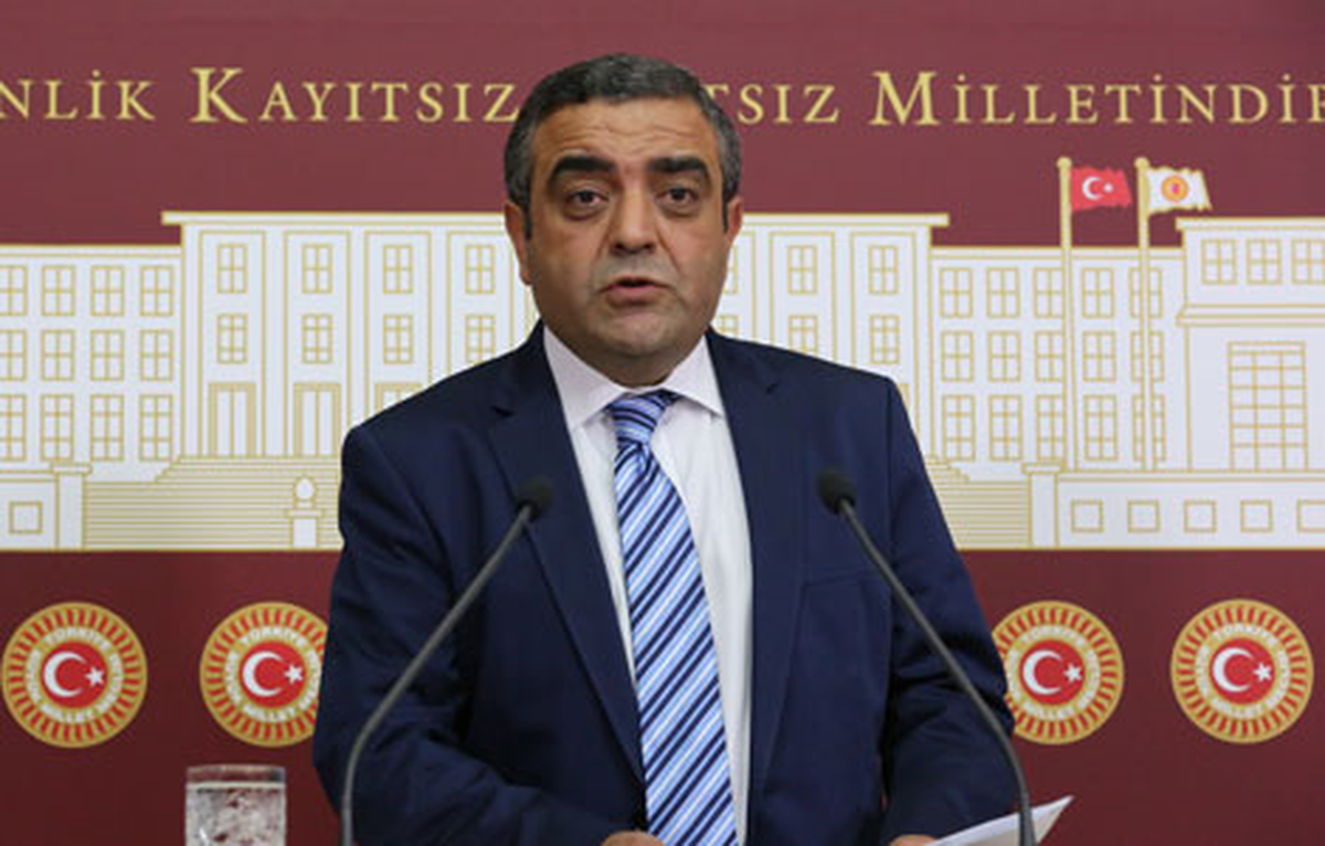 "AKP, Mağdur Siyaseti Geliştirmeye Çalışıyor"