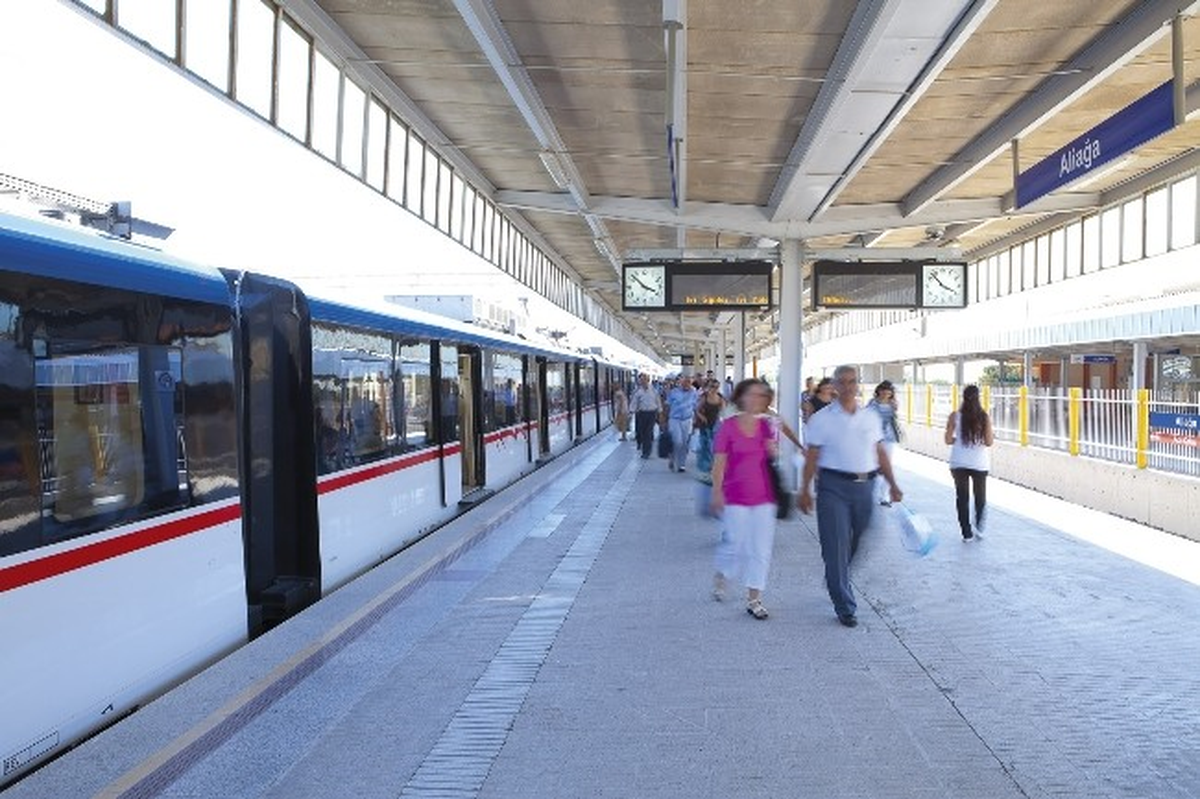 İzban, Yolcu Sayısını Yüzde 20 Artırdı