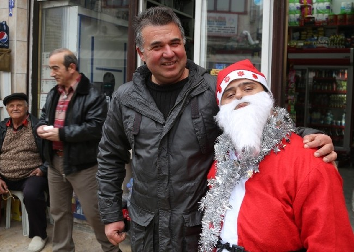 Noel Baba Olan "Başkan" Milaslıların Yeni Yılını Kutladı