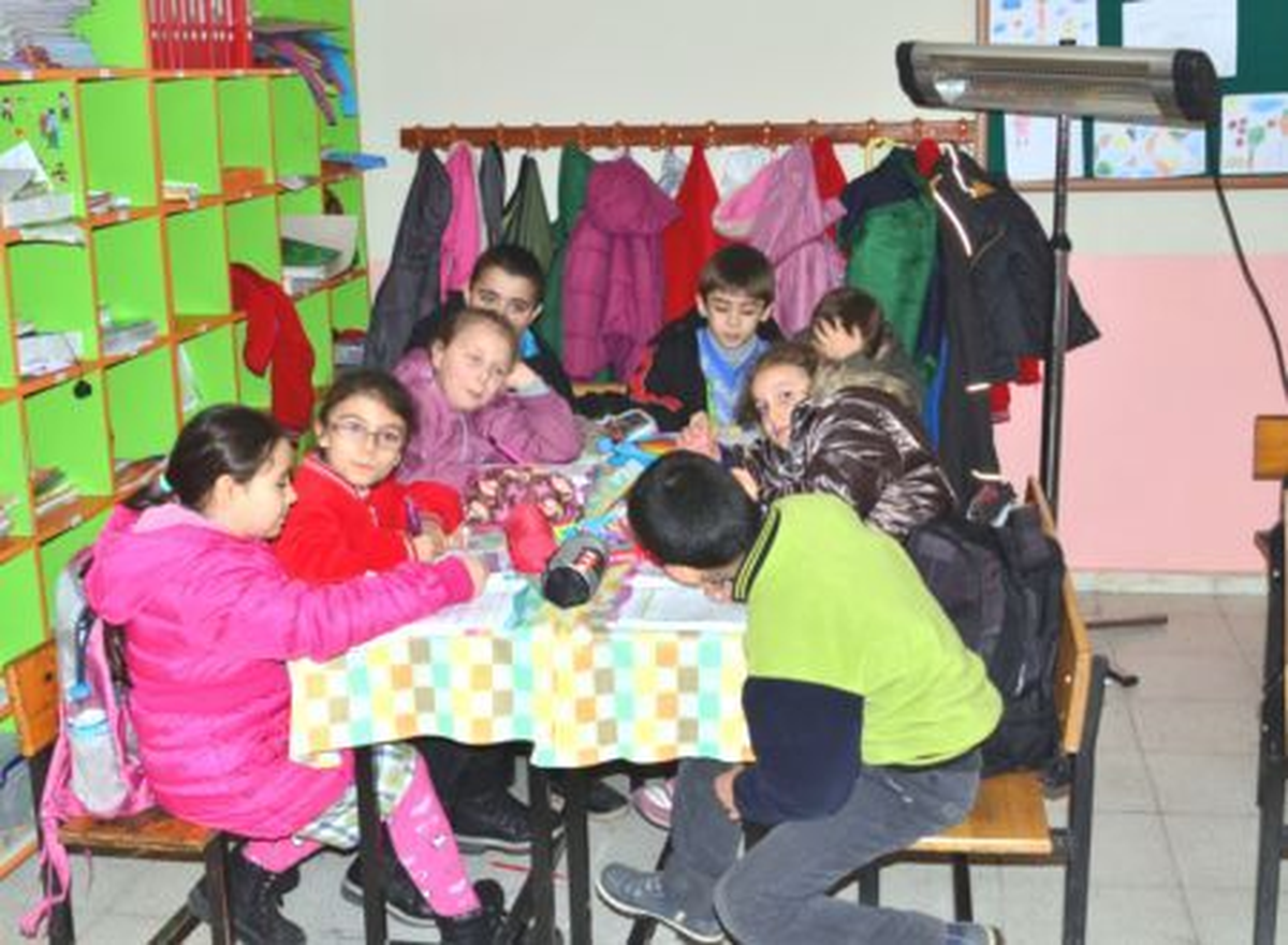 Okul Aile Birliğinden Kalorifer Protestosu