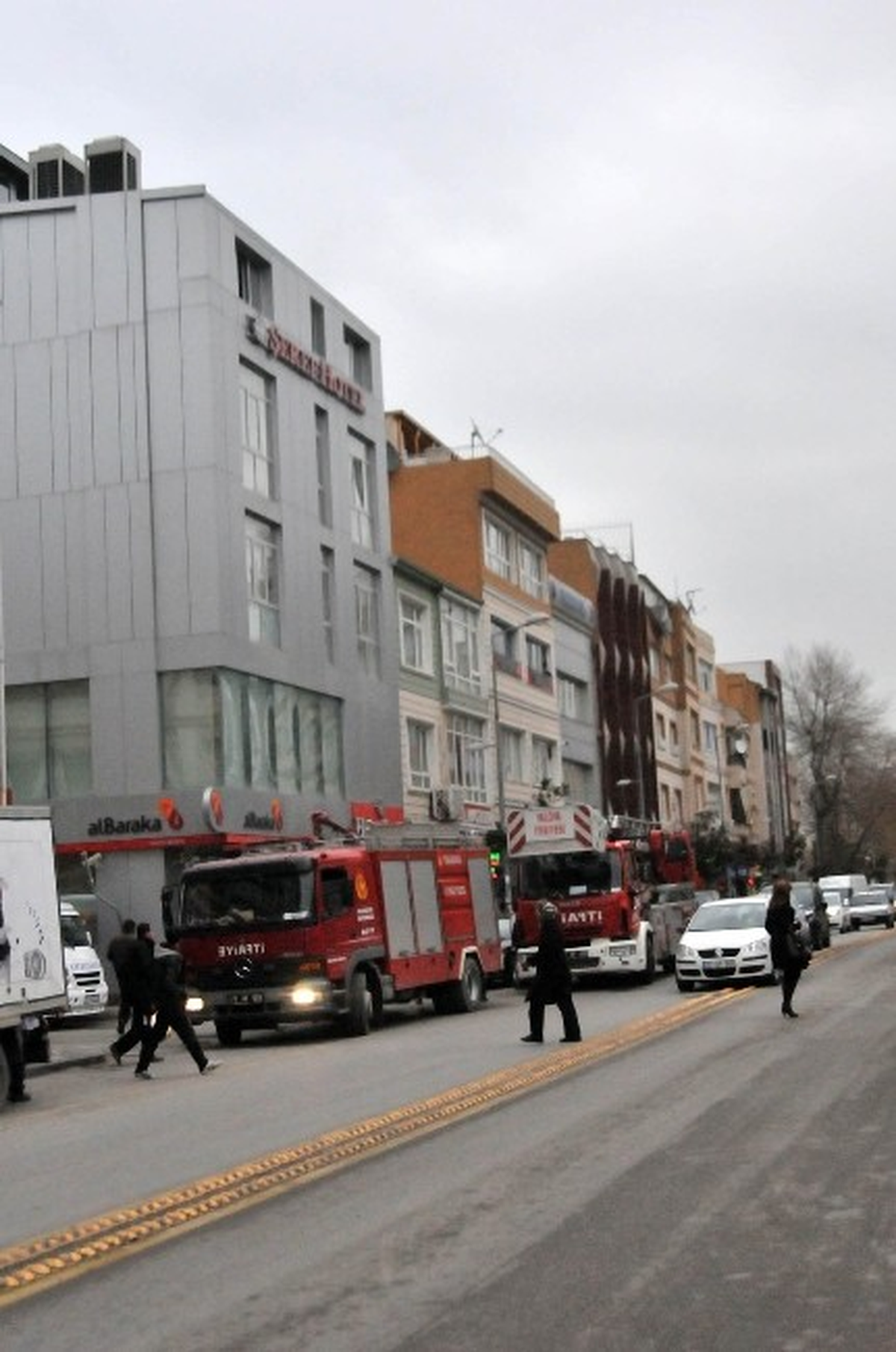 Otel\'de Çıkan Yangın İtfaiyeyi Alarma Geçirdi