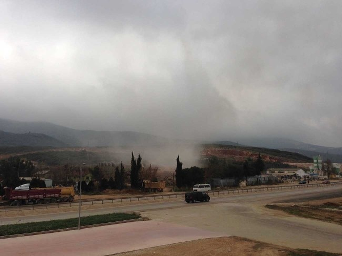 Oto Yol İnşaatında Patlatılan Dinamitler Korkuttu