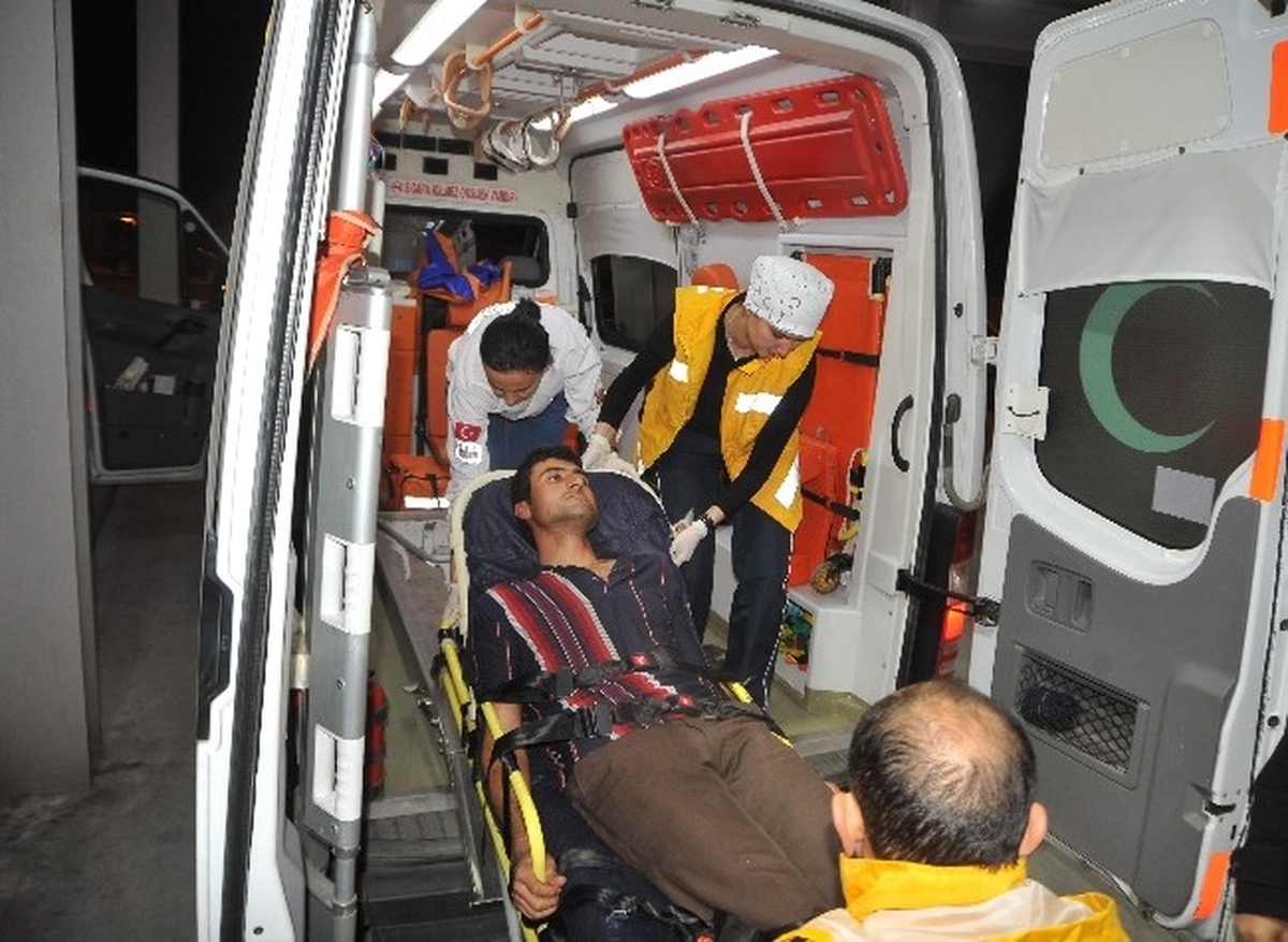 Psikoz Hastası Genç İntihara Teşebbüs Etti