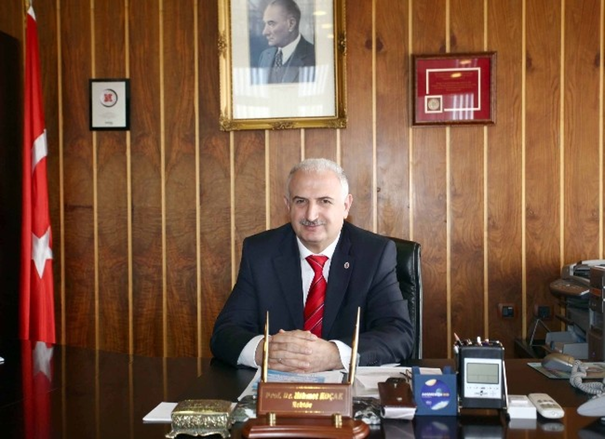 Rektör Prof Dr. Koçak\'tan Yeni Yıl Tebriği