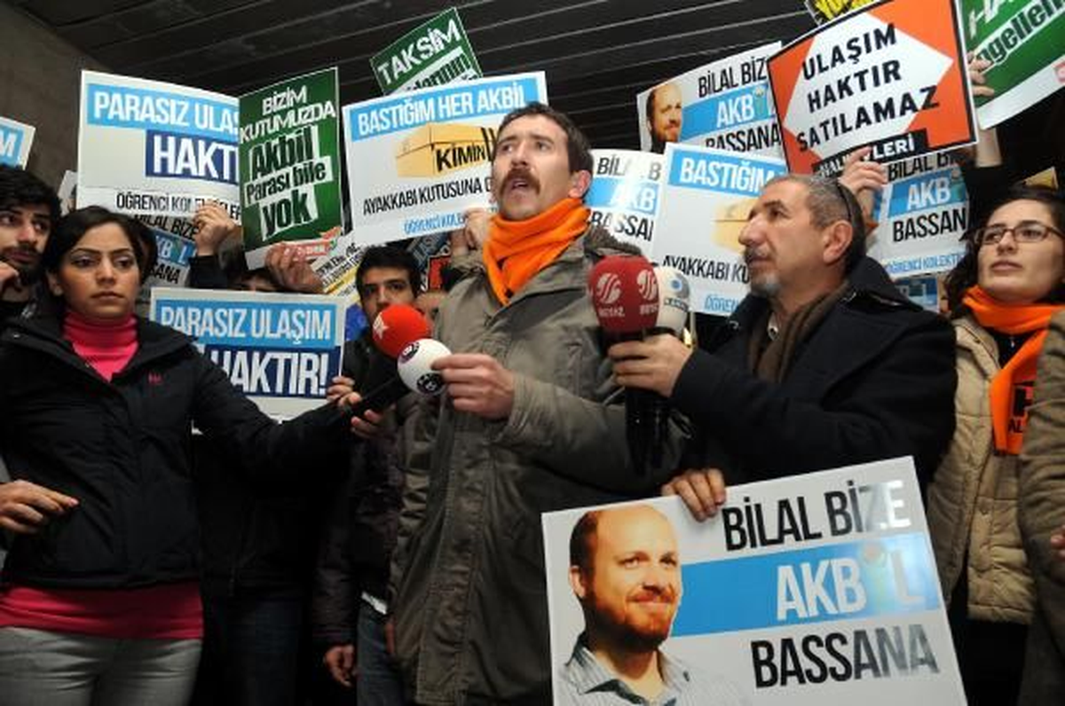 Taksim Metrosu\'nda \'Akbil Basmama\' Eylemi