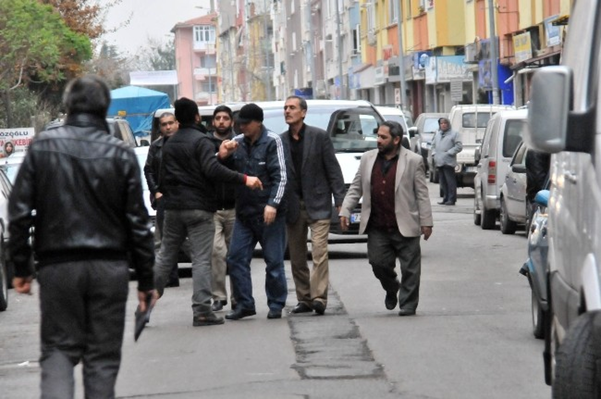 Yalova\'da Pazarcıların Yer Kavgası