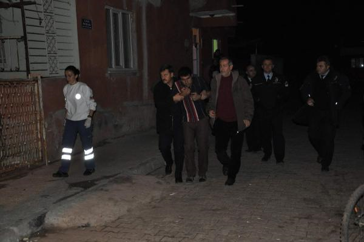 Yeğenini Bıçakladı, İntihar Etmek İstedi