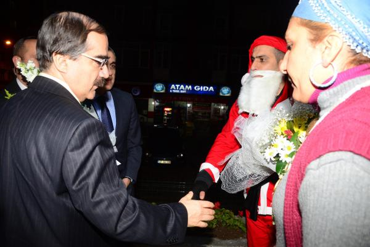 Adana Valisi Coş, Yeni Yıla Karakolda Girdi