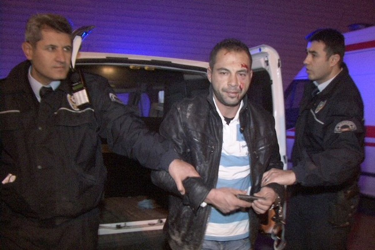 Alkollü Şahıs Polise Saldırdı