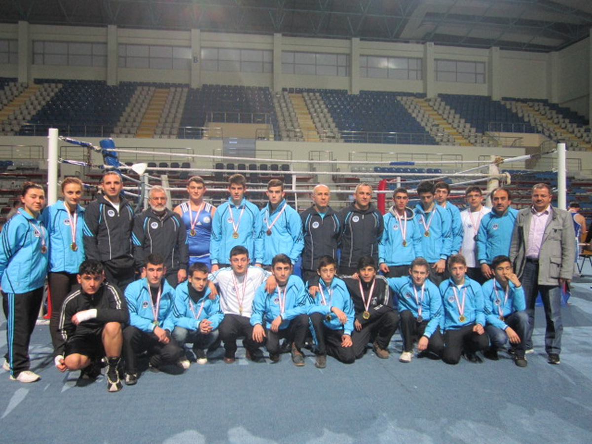Boksörler Sakarya\'da Coştu