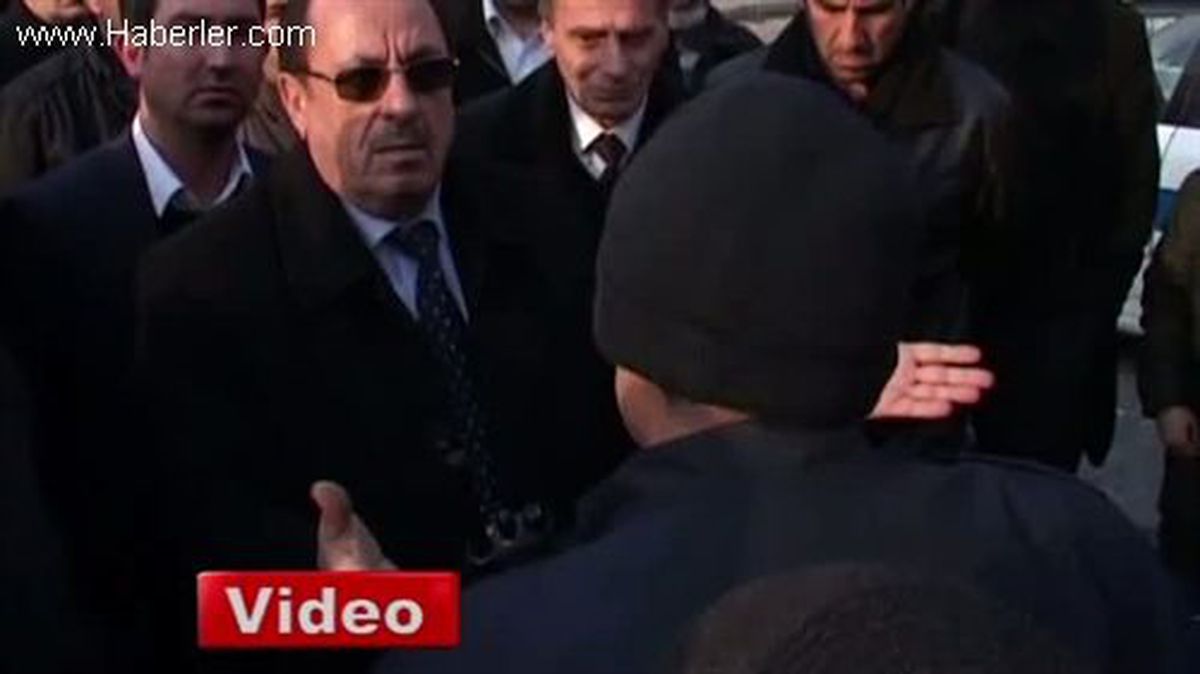 Bursa\'da Özel Halk Otobüsçüleri Ayaklandı