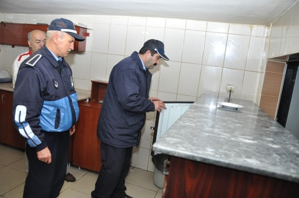 Darıca Zabıtası Yılbaşında da Denetimlerini Sürdürdü