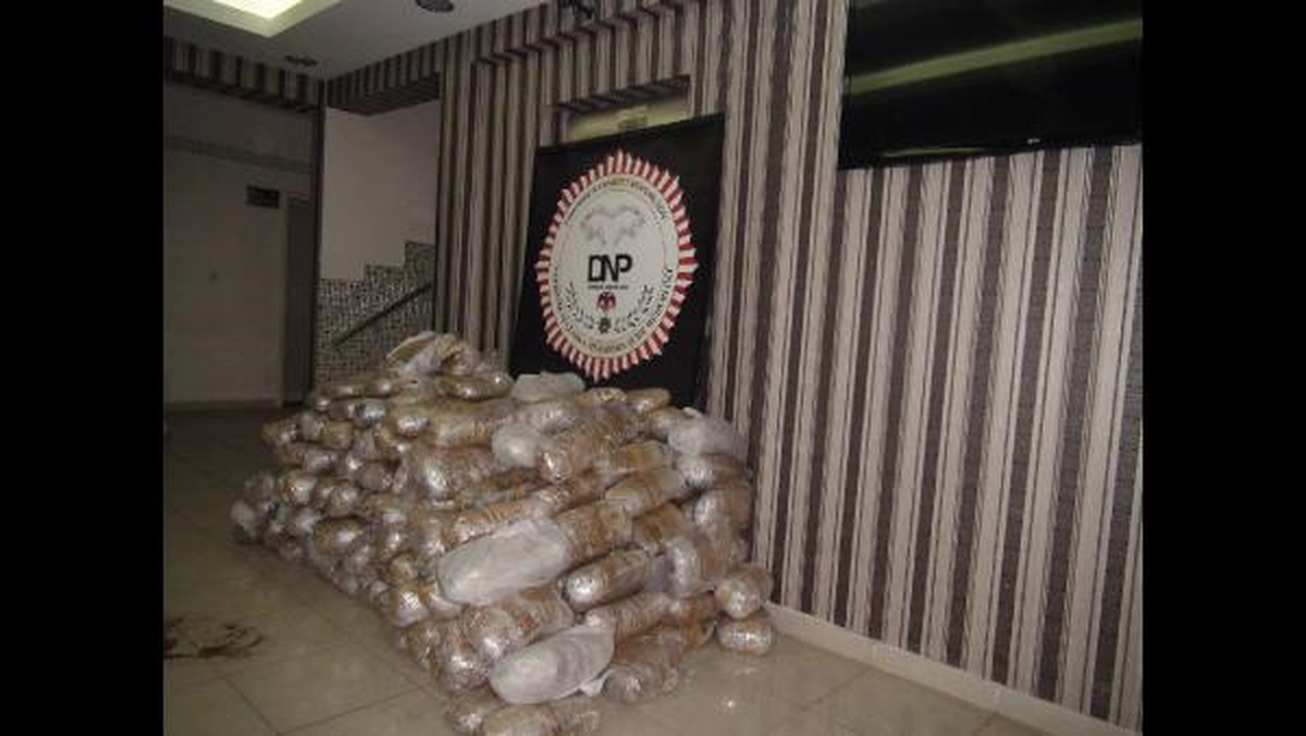 Diyarbakır\'da Polis 330 Kilo Esrar Ele Geçirdi