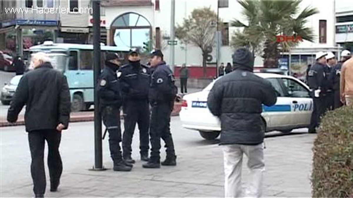 Ereğli\'de Uludere Anma Programı Protesto Edildi