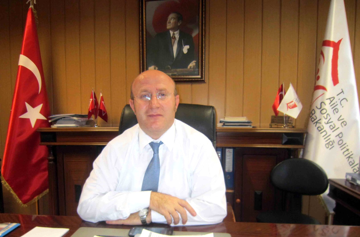 Erzurum Aile ve Sosyal Politikalar İl Müdürü Abdullah Yurt\'tan Yeni Yıl Mesajı...
