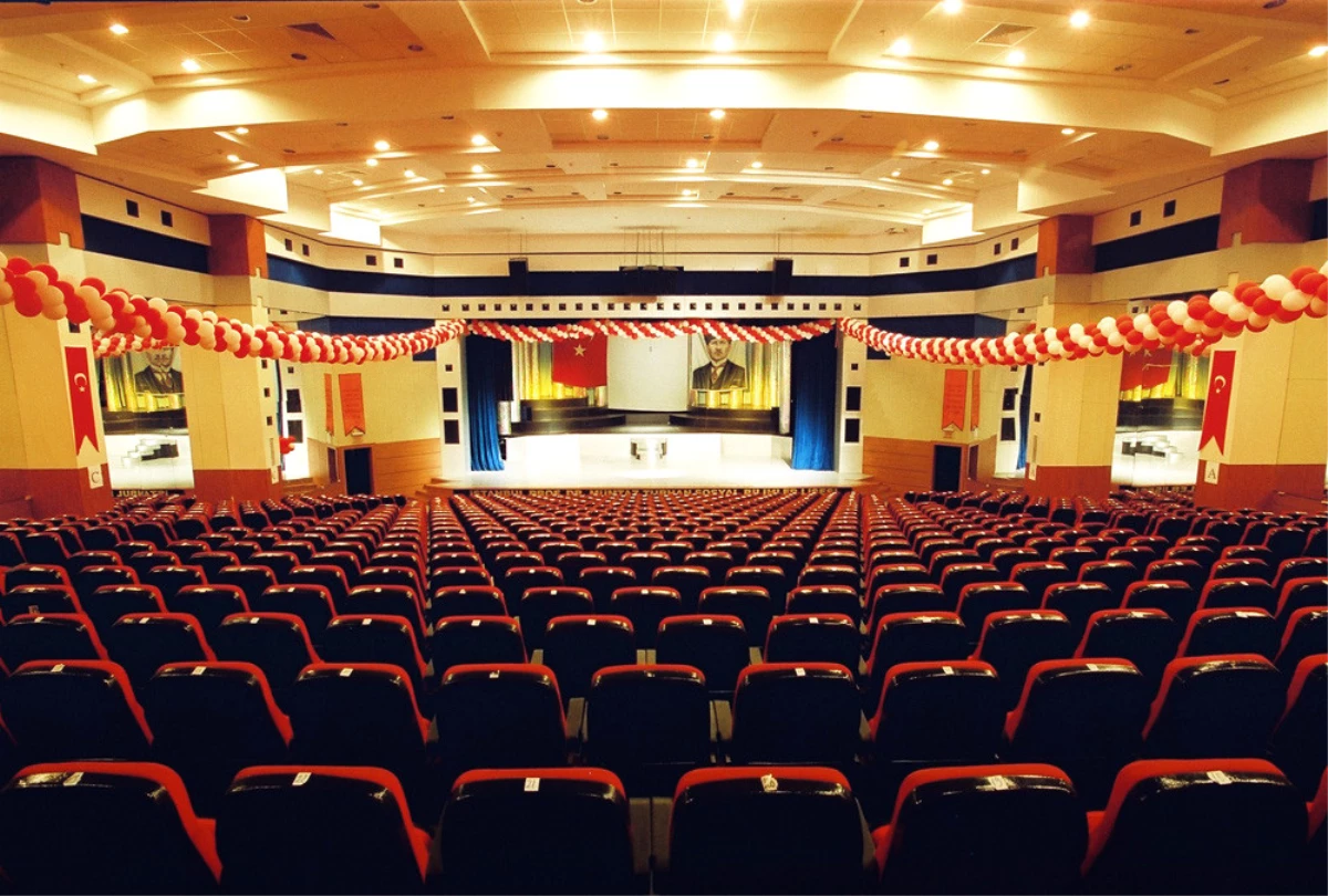Esenyurt Üniversitesi\'ne Konferans Salonu Açıldı