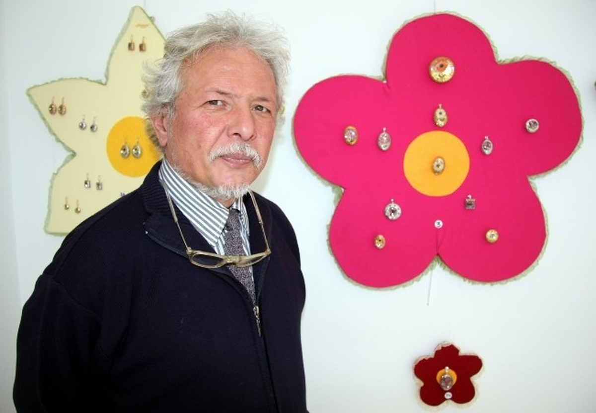 Özel Haber) Çiçeklerin Takılarla Aşkı