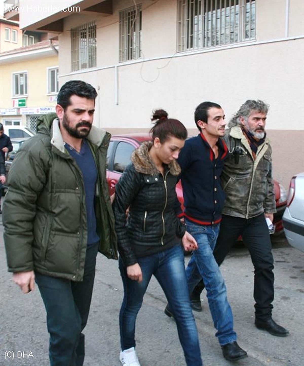 Bursa\'da Kuyumcu Soymak İsteyen Sevgililer Tutuklandı