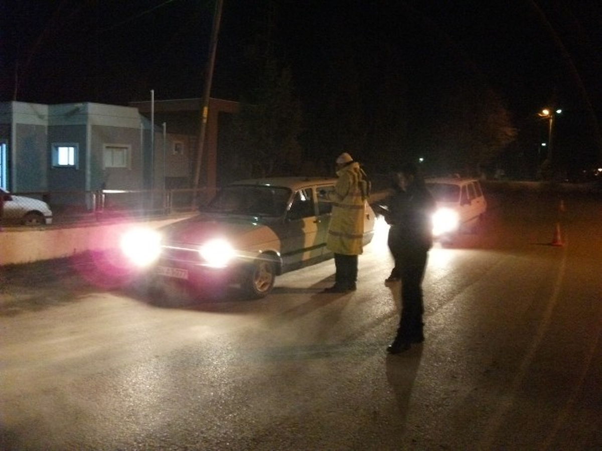 Polis, Yeni Yılın İlk Saatinde Trafik Kontrolü Yaptı