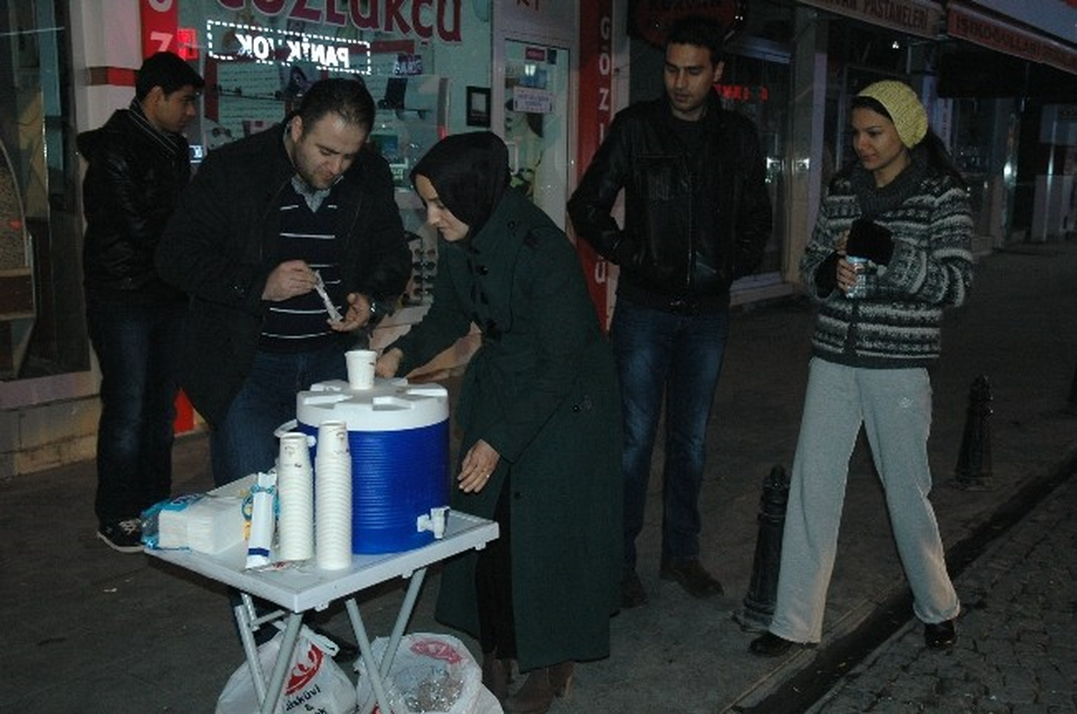 Polisten Kahveli ve Çaylı Uygulama